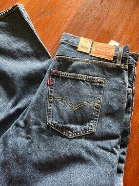 Womens Levi Jeans